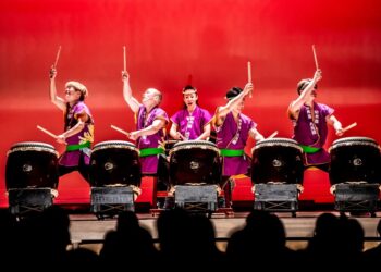 Prelekcja i pokaz gry na bębnach japońskich